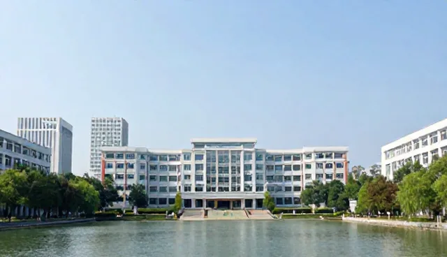中小客户选型ERP系统时需注意哪些限制条件